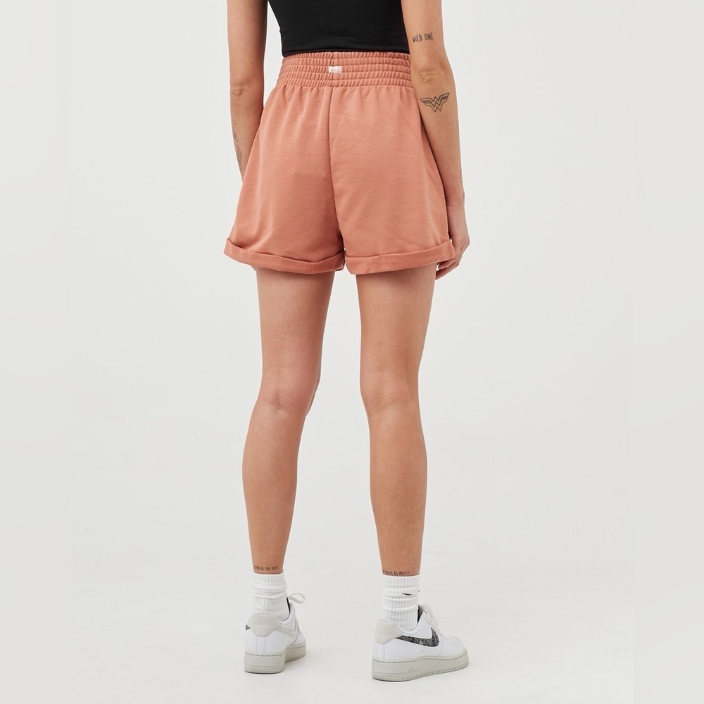 NIKE RAW HEM HIGH WAISTED CASUAL PEACH TERRA BLUSH COLOR FEMME SHORTS - Picture 12 of 12